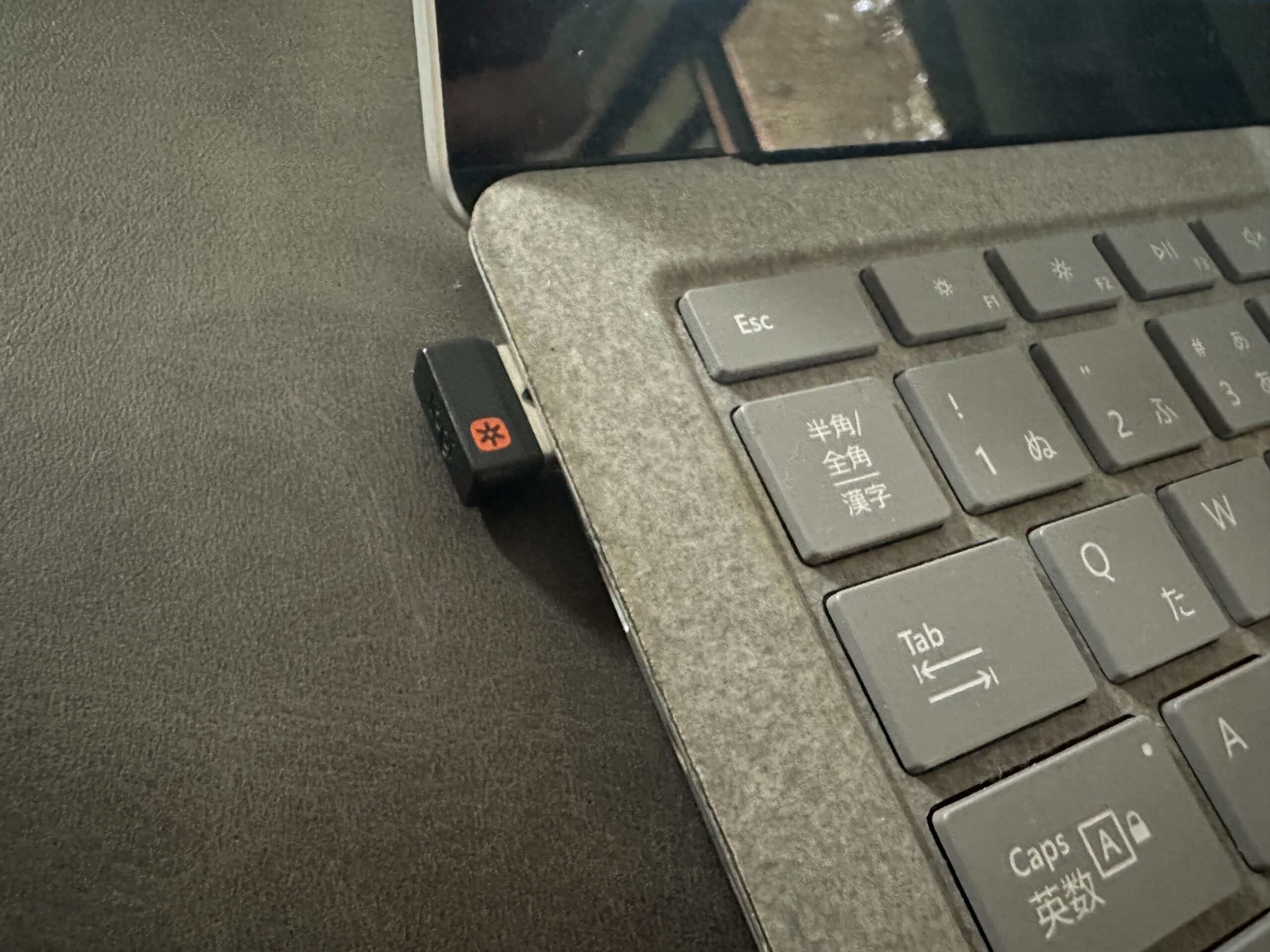 ワイヤレスキーボード USBレシーバー
