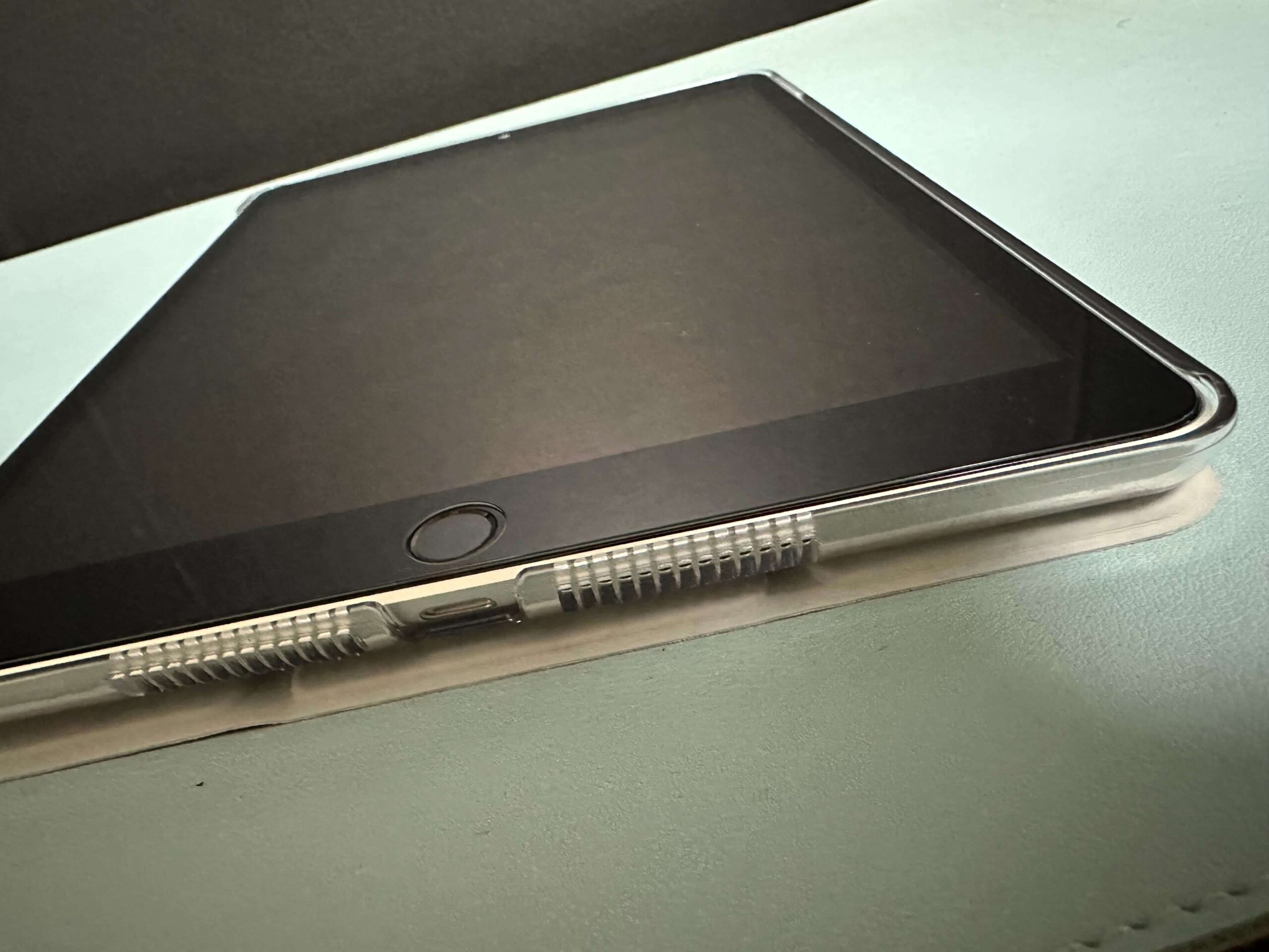 iPad ガラスフィルム